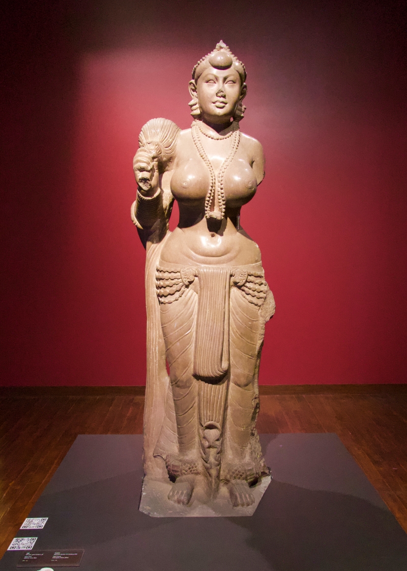 Didargunj yakshi sculpture at bihar museum